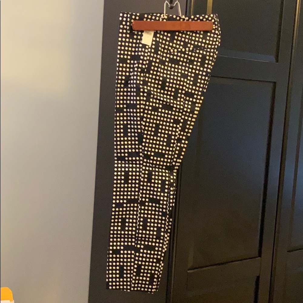 Pair of brand new slim cropped Gap trousers